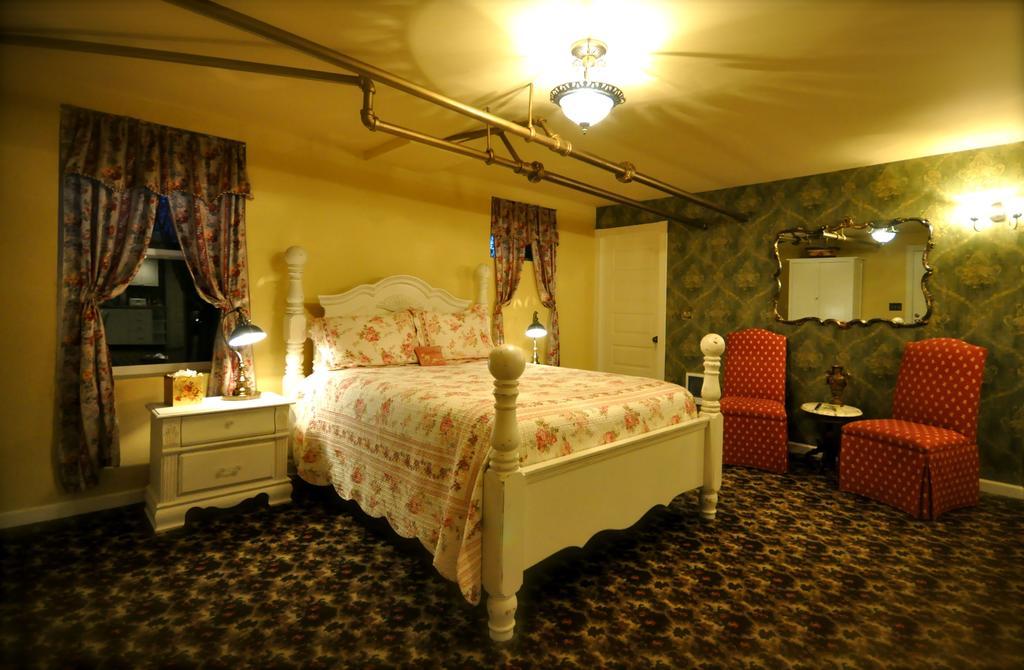 Lion And The Rose Victorian Guest House Portland Exterior photo